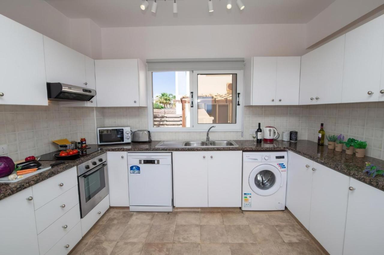Villa Suncity Boutique Beachfront Αγία Νάπα Εξωτερικό φωτογραφία