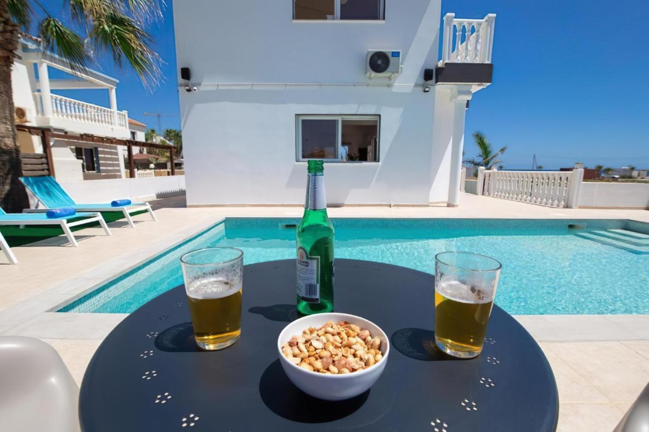 Villa Suncity Boutique Beachfront Αγία Νάπα Εξωτερικό φωτογραφία