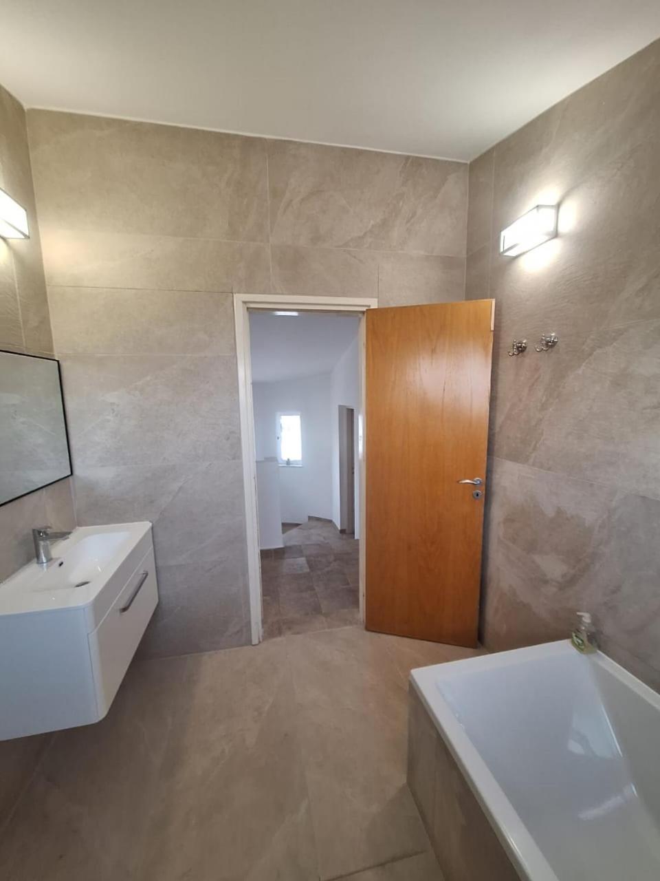 Villa Suncity Boutique Beachfront Αγία Νάπα Εξωτερικό φωτογραφία